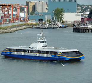 SeaBus vom Canada Place aus gesehen
