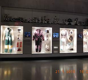 Музей Мерседес-Бенц