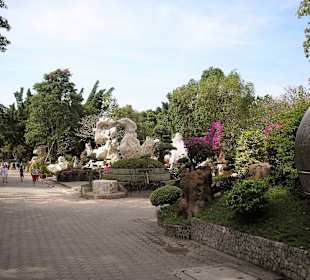 Gepflegt angelegte Anlage