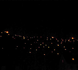 Die Bergfeuer nach hinten