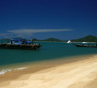 Strand Maenam beim Hotel Pinnacle Samui