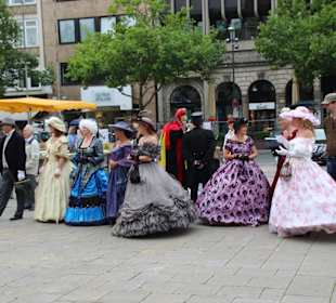 Schorsenbummel: Konzert vor dem Opernhaus