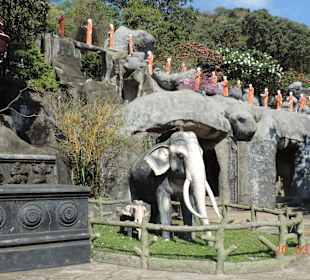 Höhlentempel Außenbereich