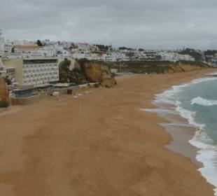 Blick zum Stadtstrand / Sandstrand Praia do Peneco