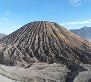 Krater neben Mt.Bromo