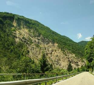 Im Juli Anfahrt zum Plöckenpass Traumwetter