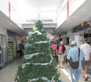 Einkaufsmeile Hafenterminal