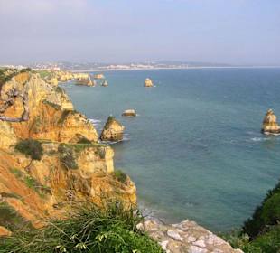Wunderschöne Ausblicke auf die Felsen