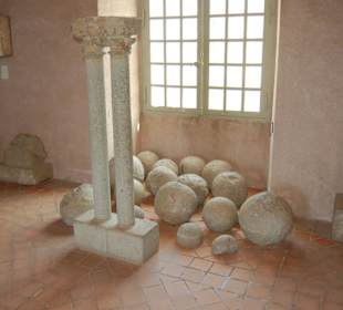 Piedras redondas de catapulta