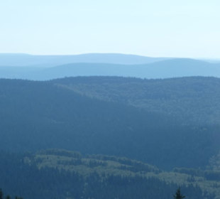 Ausblick vom Aussichtsturm Inselsberg