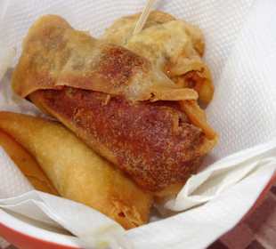 Vorspeise mit kreolischen Teigtaschen