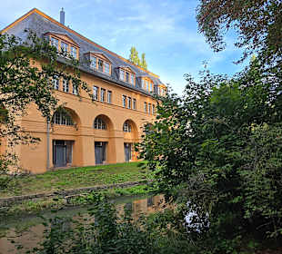 Am Park sehr schöne Häuser