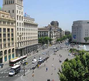 Hotel Catalunya Plaza - Blick aus dem Zimmer über den Placa