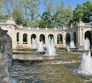 Beim Märchenbrunnen im Volkspark Friedrichshain
