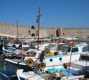 Altstadtmauern im Hafen