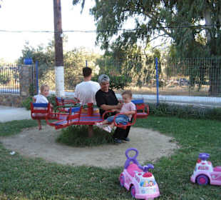 Maria auf dem Karussel