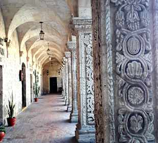 Claustros de la Compania