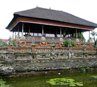 Gerichtshalle 01