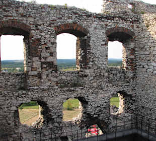 Zamek Wilcza Szczęka - OGRODZIENIEC