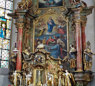Hauptaltar der Pfarrkirche Mariä Himmelfahrt