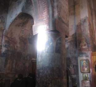 Säulen mit Fresken (1)