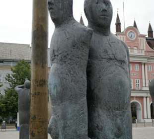 Figuren auf dem Neuen Markt