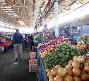 Teilansicht eines riesigen Souk (Markt)
