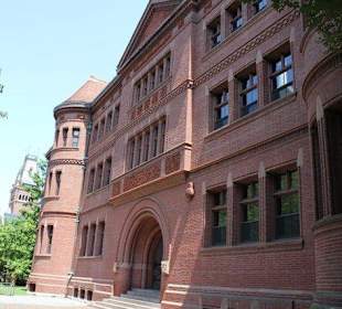 Rote Backsteingebäuse 375 Jahre alt