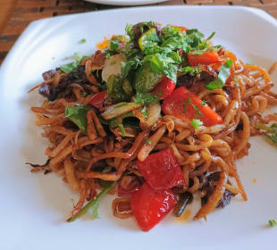 Boso laghman (gebratener Laghman)