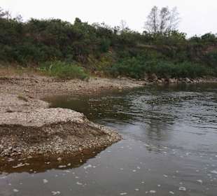 Nature demolishing the shore 