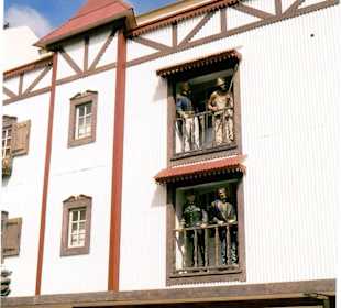 Details der Vorderfront des Gebäudes