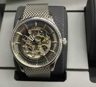 Betty Silver Quantum Uhren