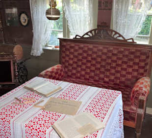 Rundgang durch ein Bauernhaus des Museums