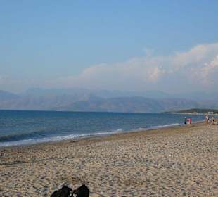 Widok na góry albani z plaży