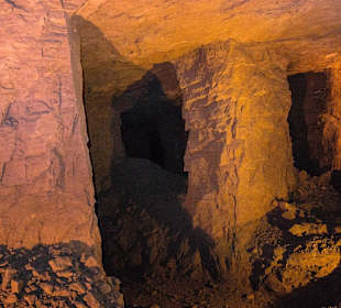 Es werden ein paar Säulen stehengelassen