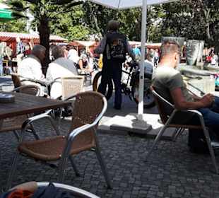 Trödelmarkt am Ender der Bergmannstr.