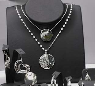 Einige Schmuckstücke