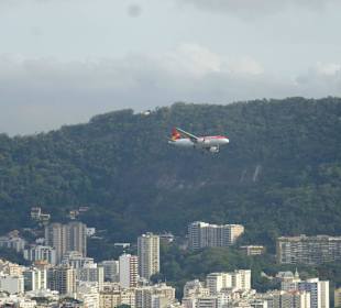 Anflug auf den Stadtflughafen
