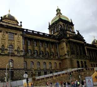 Здание парламента