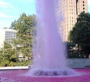 Der pinke Springbrunnen im Love Park!