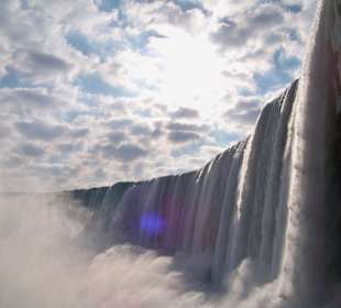 Journey behind the Falls im Winter