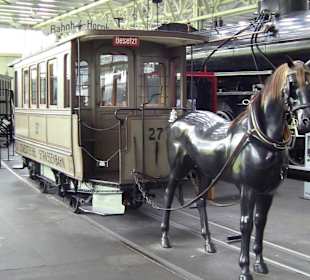Strassenbahn mit Zugpferd