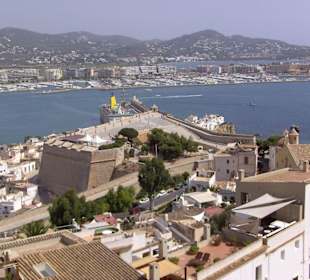 Blick von Dalt Vila