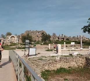 Ruinen Side