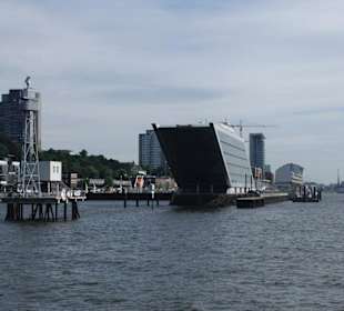 Hadag  Linie 62 - auf dem Weg zum Elbstrand