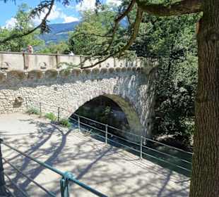 Blick auf die Brücke "Steinerner Steg"