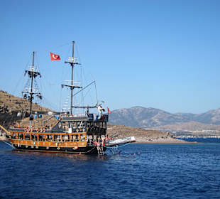 Mit dem Boot auf Blaue Reise