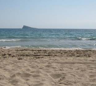 Strand Benidorm mit Blick auf das Meer