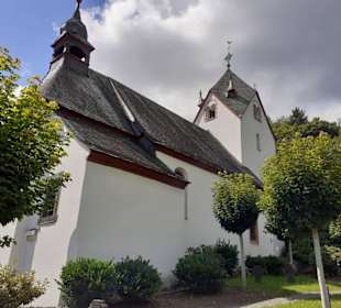Mit die älteste Kapell an der Mosel;1144