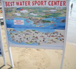 Wassersportanbieter am Strand